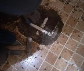 图们卫生间漏水维修公司为您分享下卫生间渗水如何处理及注意事项